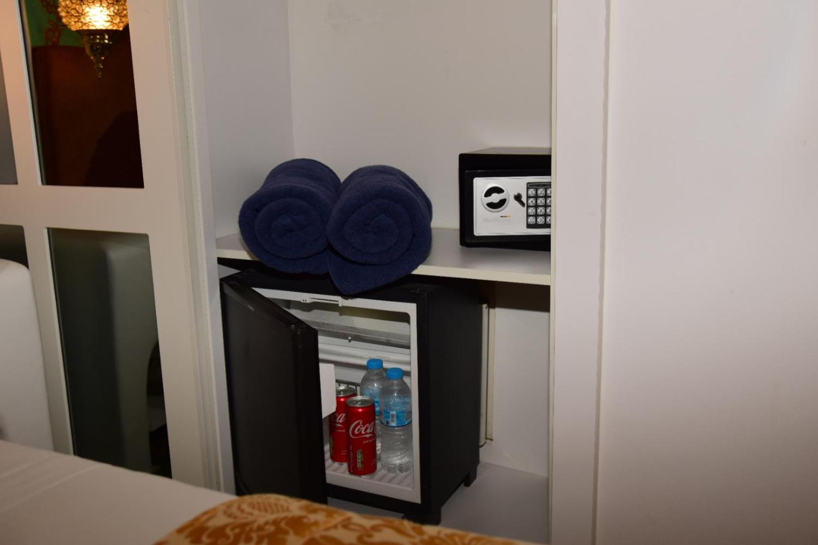 Nikos Takis Fashion Boutique Hotel Rhodes City Стая снимка