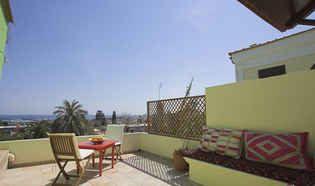 Nikos Takis Fashion Boutique Hotel Rhodes City Стая снимка