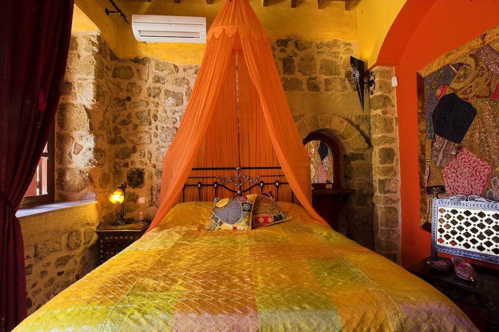 Nikos Takis Fashion Boutique Hotel Rhodes City Стая снимка